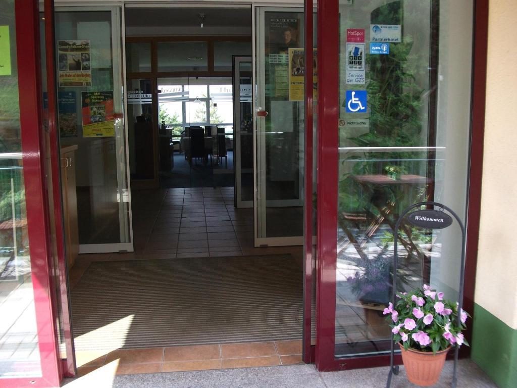 Hotel Am Wald -Garni- Elgersburg Exterior photo