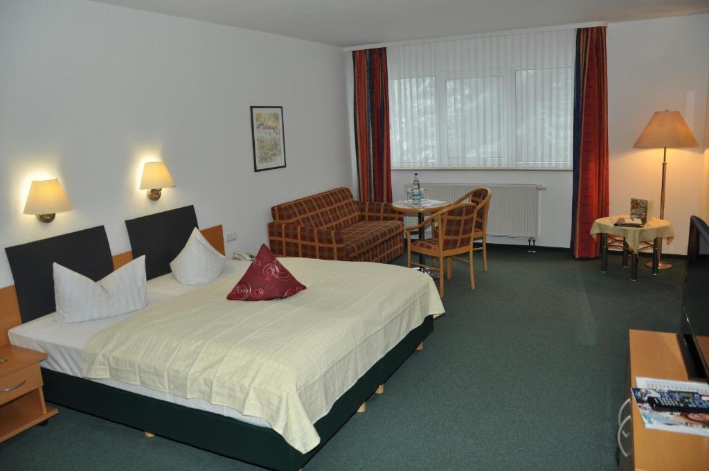 Hotel Am Wald -Garni- Elgersburg Room photo